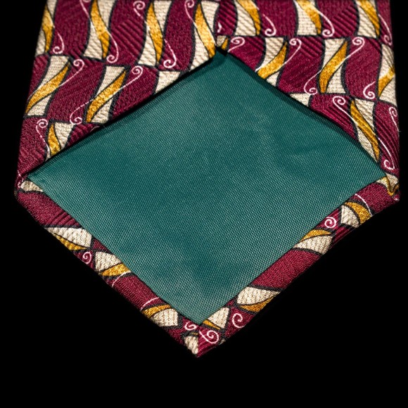 Tom James 100% Silk Tie Burgundy Gold Geometric Men's Designer Necktie USA - Picture 3 of 5